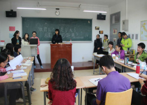 milan米兰体育官网新生辩论赛第一轮——强强对决，如火如荼 1